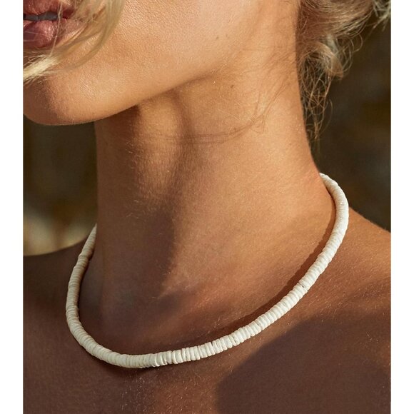 Unique Puka Shell Necklace with Adjustable Length - Ideal Gift for Beach Lovers - Picture 3 of 5